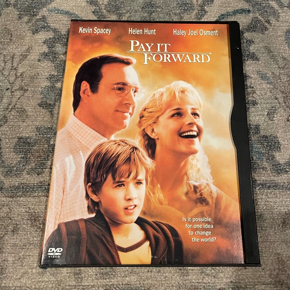 {Pay It Forward} DVD, excellent used condition 2000